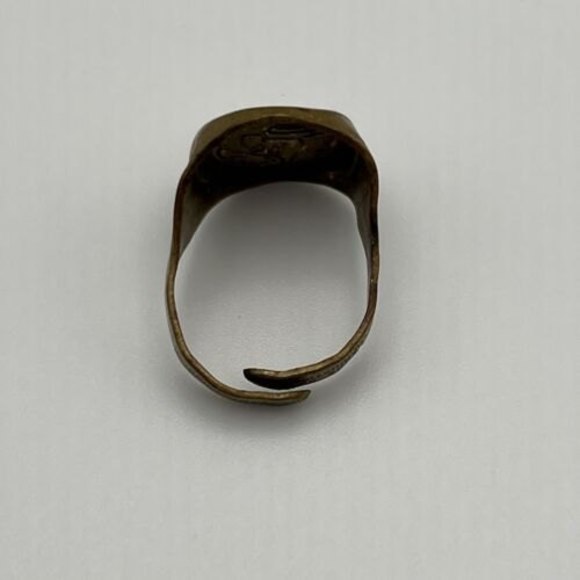 Vintage Huck Hound Club Hanna Barbara Ring 1961 Huckleberry Cereal Prize - Picture 7 of 9